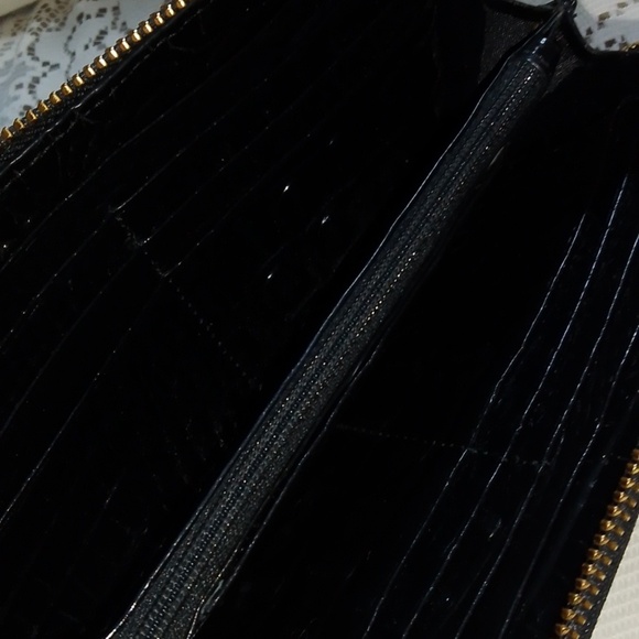 Brahmin Croc Embossed Leather Full Zippered Wallet - Picture 10 of 13